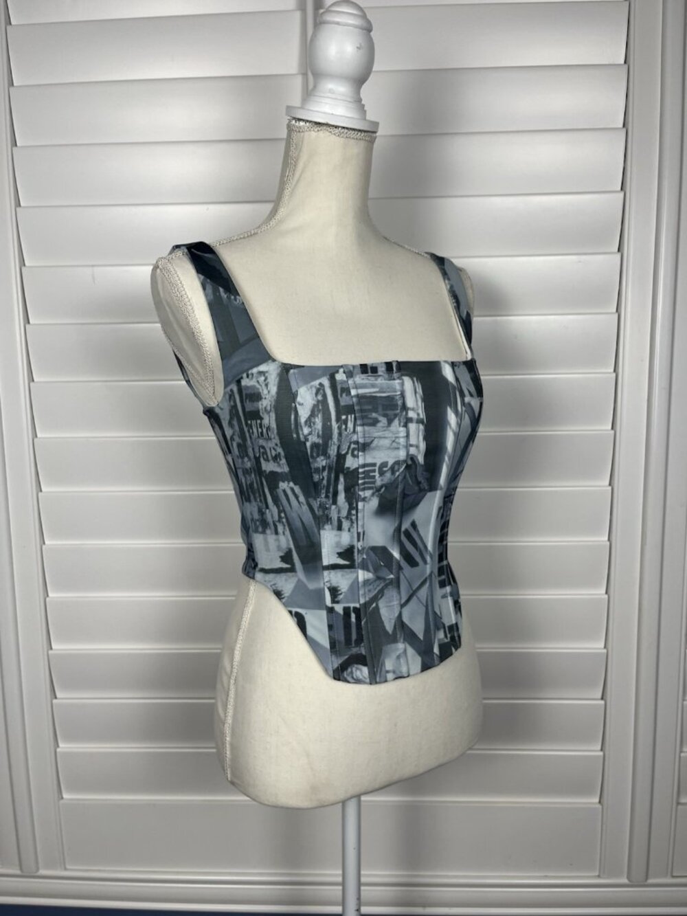 Edikted Women’s S Gray Graphic Print Corset Bustier Top Square Neck